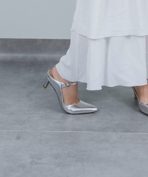 CORSO ROMA，9（コルソローマ）の「【CORSO ROMA,9/コルソローマ9】アンクルストラップパンプス（パンプス・レディース・シルバー/ブラック・37/39/36/38）」の10枚目の写真