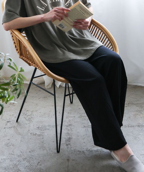 VitaFelice（ヴィータフェリーチェ）の「スムースタッチ　レーヨン　イージーロングパンツ（その他ルームウェア・レディース・ブラック/ベージュ/グレー/ブルー・FREE）」の15枚目の写真