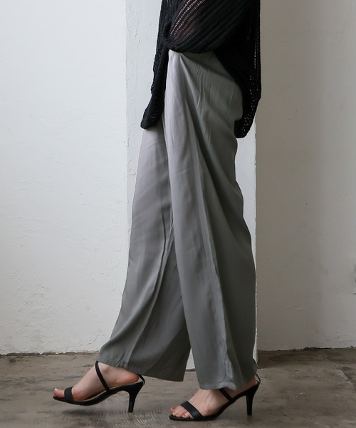 VitaFelice（ヴィータフェリーチェ）の「スムースタッチ　レーヨン　イージーロングパンツ（その他ルームウェア・レディース・ブラック/ベージュ/グレー/ブルー・FREE）」の11枚目の写真