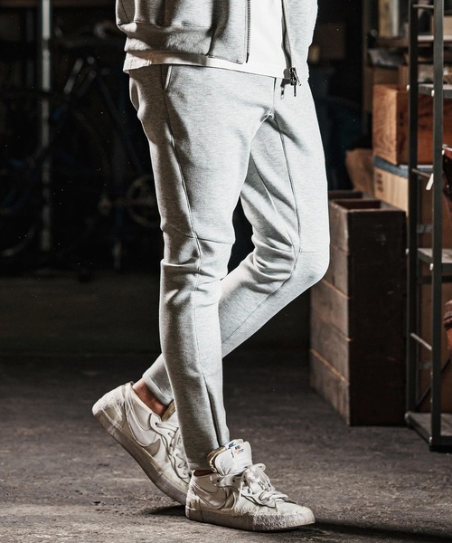 wjk reluxe（ダブルジェーケーリラックス）の「mp13269-cardboard knit skinny pants スキニーパンツ（その他パンツ・メンズ・ブラック/チャコール/トップグレー・L/S/M）」の2枚目の写真