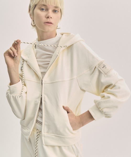 Muel Chic(ミュエルシック)の「Flon parka フロンパーカー(パーカー・レディース・ヘザーグレー/アイボリー/ブラック/オレンジ系・FREE)」の6枚目の写真