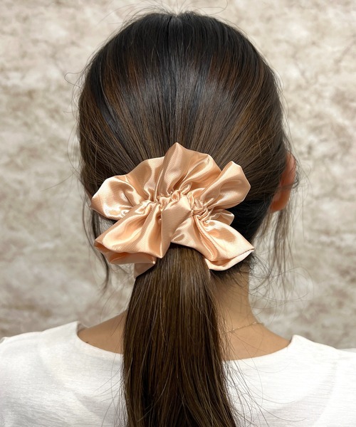 たっぷりボリュームファーシュシュ⤴︎⤴ マットパープルとキラキラチェーン♡ 楽天市場】【なくなり次第終了最終セール】柔らかな手触りのファー