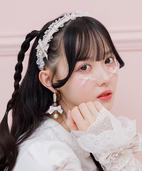 ROJITA（ロジータ）の「サイドリボンレースフリルカチューシャ（カチューシャ・レディース・マルチ/ブラック/ピンク・FREE）」の4枚目の写真