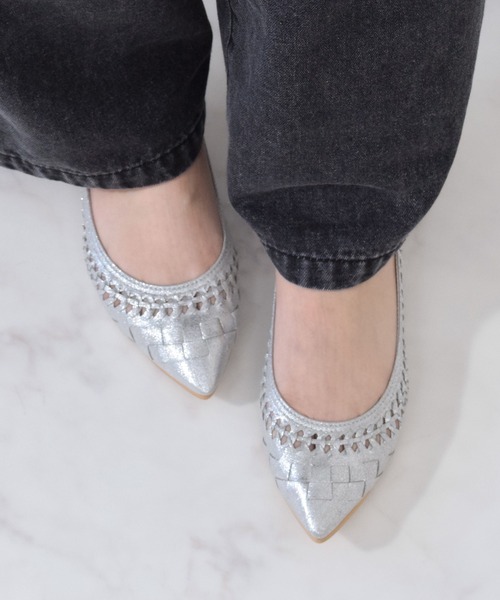 Bridget Birkin(ブリジットバーキン)の「【Bridget Birkin】編み込みフラットシューズ(551523)(パンプス・レディース・ピンク/ブラック/シルバー・23.5/24.5/23/24/22.5)」の3枚目の写真