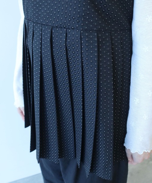 bulle de savon（ビュルデサボン）の「つぶつぶジャカード プリーツベスト（ベスト・レディース・ブラック・FREE）」の19枚目の写真