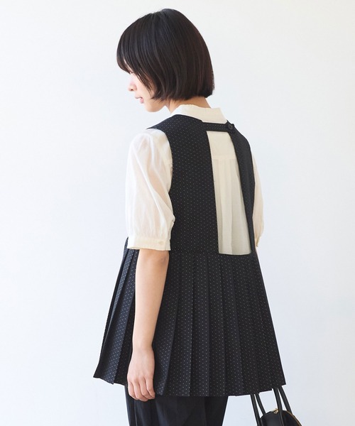 bulle de savon（ビュルデサボン）の「つぶつぶジャカード プリーツベスト（ベスト・レディース・ブラック・FREE）」の8枚目の写真