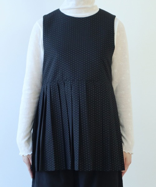 bulle de savon（ビュルデサボン）の「つぶつぶジャカード プリーツベスト（ベスト・レディース・ブラック・FREE）」の14枚目の写真
