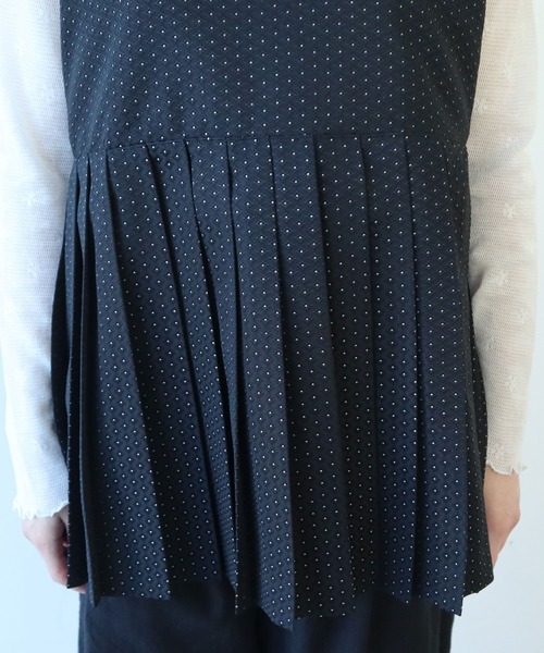 bulle de savon（ビュルデサボン）の「つぶつぶジャカード プリーツベスト（ベスト・レディース・ブラック・FREE）」の20枚目の写真