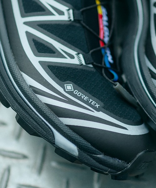 SALOMON(サロモン)の「XT-6 GORE-TEX L47450600(スニーカー・メンズ・ブラック・25.5cm/26.0cm/26.5cm/27.0cm/27.5cm/28.0cm/24.5cm/25.0cm/28.5cm/29.0cm/23.0cm/23.5cm/24.0cm/30.0cm/22.5cm)」の9枚目の写真
