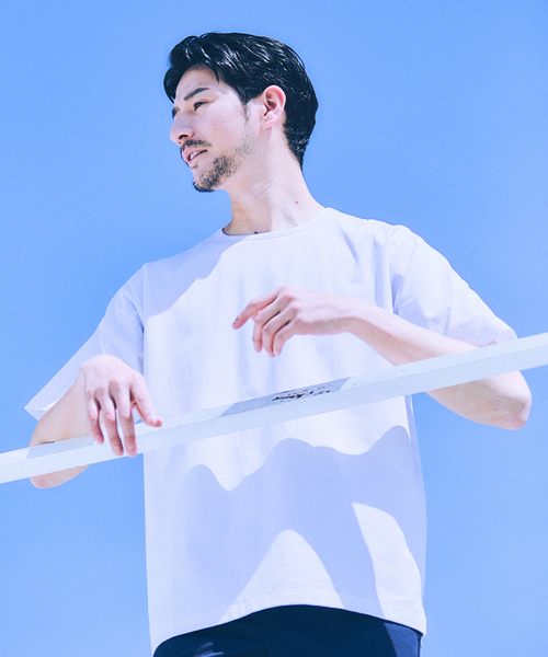 ABAHOUSE GRAY（アバハウスグレイ）の「【通年生地使用】シルケット天竺 半袖Tシャツ（Tシャツ/カットソー・メンズ・ホワイト/グリーン/ネイビー/ブラック/グレイッシュベージュ・50/48/46/44）」の2枚目の写真