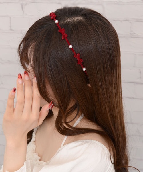 VIBGYOR Women（ヴィブジョー　ウィメン）の「【float】ベロア パール リボン カチューシャ（カチューシャ・レディース・ブラック/ワインレッド・FREE）」の9枚目の写真