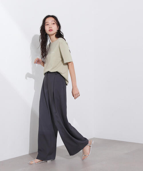 N.（N. Natural Beauty Basic）（エヌエヌナチュラルビューティーベーシック）の「ライトタックワイドパンツ（その他パンツ・レディース・チャコールグレー/オフホワイト/ブラウン・MEDIUM/SMALL）」の5枚目の写真