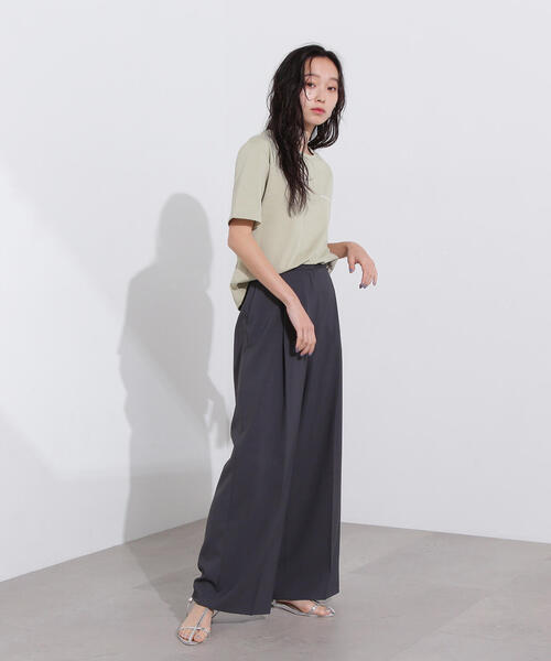 N.（N. Natural Beauty Basic）（エヌエヌナチュラルビューティーベーシック）の「ライトタックワイドパンツ（その他パンツ・レディース・チャコールグレー/オフホワイト/ブラウン・MEDIUM/SMALL）」の9枚目の写真