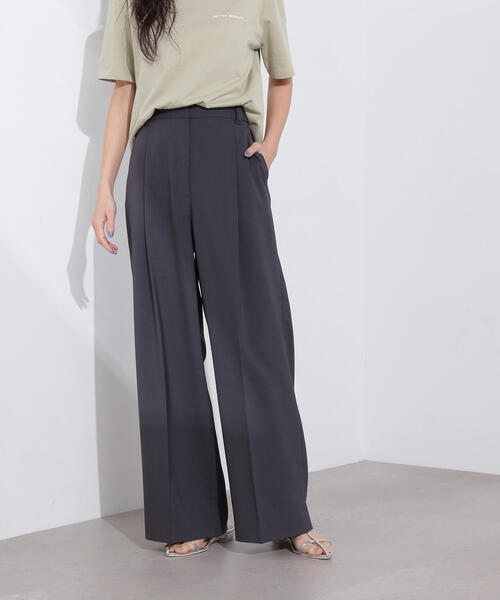 N.（N. Natural Beauty Basic）（エヌエヌナチュラルビューティーベーシック）の「ライトタックワイドパンツ（その他パンツ・レディース・チャコールグレー/オフホワイト/ブラウン・MEDIUM/SMALL）」の3枚目の写真