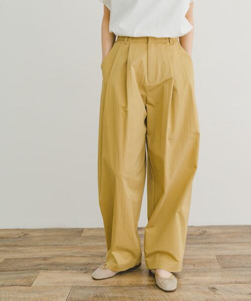 ITEMS URBANRESEARCH(アイテムズ アーバンリサーチ)の「ナイロンコクーンパンツ(その他パンツ・レディース・カーキ/ネイビー/ベージュ・FREE)」の8枚目の写真