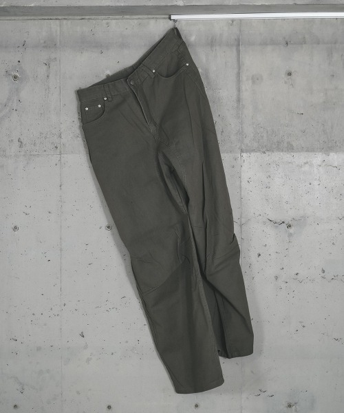 Shoowtime(ショウタイム)の「Curved silhouette wide chino pants / カーブシルエットワイドチノパンツ(チノパンツ・メンズ・カーキブラウン・X-LARGE/LARGE/MEDIUM/SMALL)」の4枚目の写真