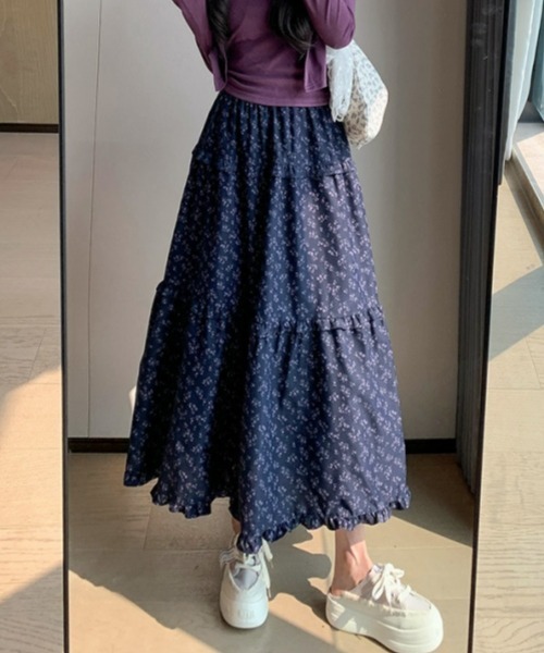 gossip!ロサンゼルス(ゴシップロサンゼルス)の「ヴィンテージ風 ナチュラルフラワー プリント フリルスカート カジュアル&シンプル(スカート・レディース・ネイビー・FREE)」の3枚目の写真