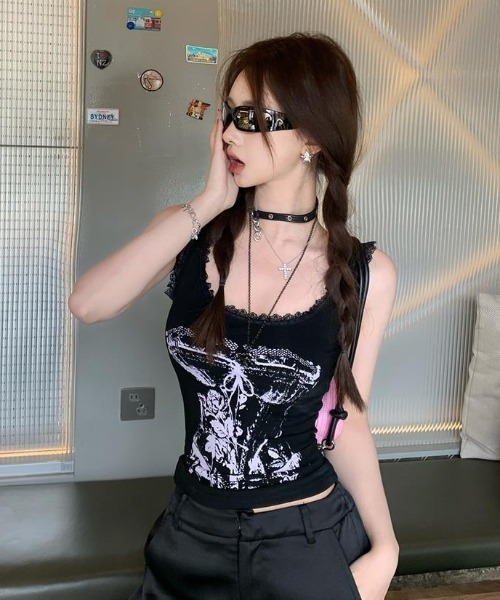 lilful（リルフル）の「【カップ付き】レース ショート丈 プリントノースリーブタンクトップ（タンクトップ・レディース・グレー/ブラック/ホワイト・F）」の6枚目の写真