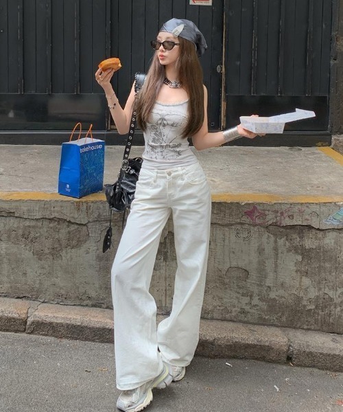 lilful（リルフル）の「【カップ付き】レース ショート丈 プリントノースリーブタンクトップ（タンクトップ・レディース・グレー/ブラック/ホワイト・F）」の14枚目の写真