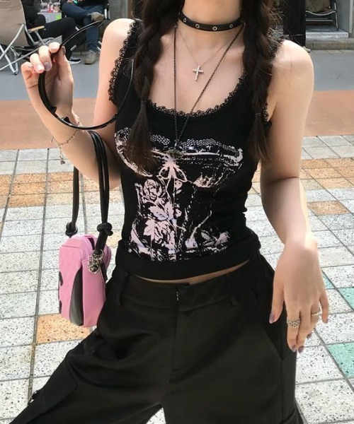 lilful（リルフル）の「【カップ付き】レース ショート丈 プリントノースリーブタンクトップ（タンクトップ・レディース・グレー/ブラック/ホワイト・F）」の22枚目の写真