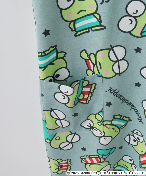 sanrio(サンリオ)の「サンリオキャラクターズ プリント天竺総柄スーパーBIG Tシャツ(Tシャツ/カットソー・メンズ・オフホワイト/ローズ/ライトカーキ/サックスブルー/ブルーグレー/ネイビー/チャコール・M/LL/L)」の15枚目の写真