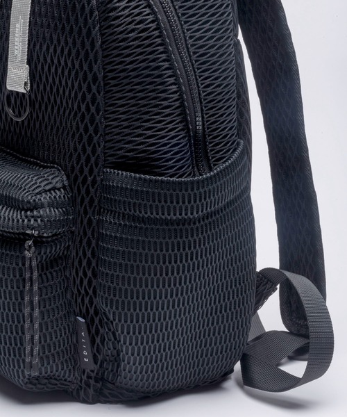 EDITA.(エディータ)の「洗濯機で洗える Washable standard pockets backpack 大容量 / 通学 / A4収納(バックパック/リュック・レディース・ブラック×グレー/ブラック・FREE)」の4枚目の写真