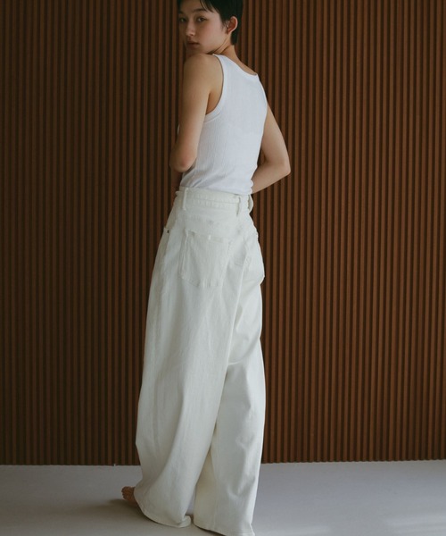 CASA FLINE(カーサフライン)の「【SURT×CASA FLINE】デニムワイドパンツ(デニムパンツ・レディース・ブルー/ホワイト・0/1/2)」の2枚目の写真