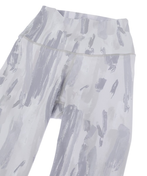 Julier Yoga and Relax（ジュリエヨガアンドリラックス）の「Julier Vertical brushプリントレギンス（レギンス/スパッツ・レディース・グレー×ホワイト/ブルー系その他/ホワイト×グレー・1/2/0）」の5枚目の写真