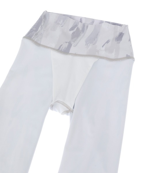 Julier Yoga and Relax（ジュリエヨガアンドリラックス）の「Julier Vertical brushプリントレギンス（レギンス/スパッツ・レディース・グレー×ホワイト/ブルー系その他/ホワイト×グレー・1/2/0）」の9枚目の写真