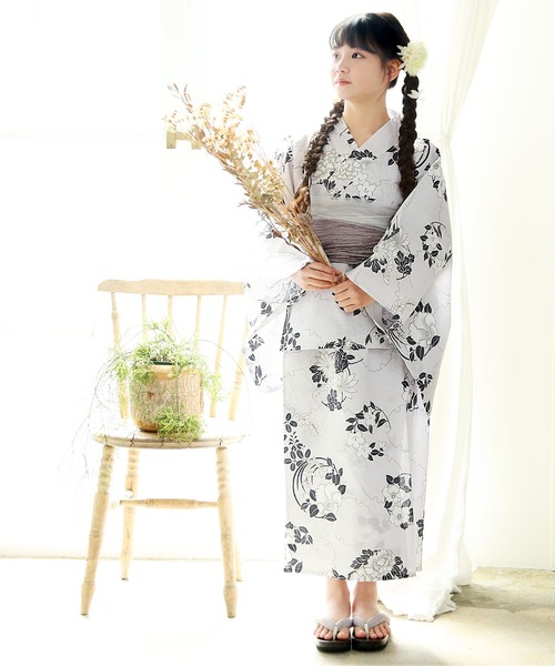 kimonomachi(キモノマチ)の「【簡単着付け】ガールズ 浴衣 セパレート ワンピース 子供浴衣セット(サンドレス+上着+帯)110cm/120cm/130cm/140cm/150cm 女の子浴衣 糸菊 秋草 雪輪 ひまわり(浴衣・キッズ・ブルーグレー/グレイッシュブルー/ブルーパープル/コーラルピンク/ブラック/ライトグレー/ネイビー/イエロー・110cm/120cm/130cm/140cm/150cm)」の13枚目の写真
