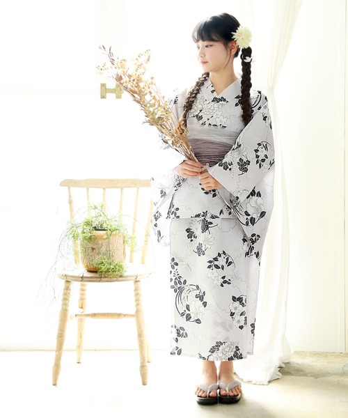 kimonomachi(キモノマチ)の「【簡単着付け】ガールズ 浴衣 セパレート ワンピース 子供浴衣セット(サンドレス+上着+帯)110cm/120cm/130cm/140cm/150cm 女の子浴衣 糸菊 秋草 雪輪 ひまわり(浴衣・キッズ・ブルーグレー/グレイッシュブルー/ブルーパープル/コーラルピンク/ブラック/ライトグレー/ネイビー/イエロー・110cm/120cm/130cm/140cm/150cm)」の16枚目の写真