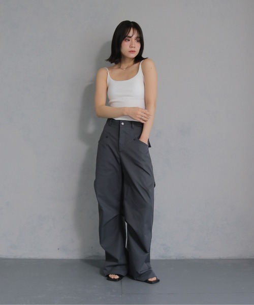 cheriella(シェリエラ)の「【cheriella】カップ付きバックストラップデザインキャミソール CUP-IN BACK STRAP DESIGN CAMISOLE(キャミソール・レディース・オフホワイト/ブラック・M)」の9枚目の写真