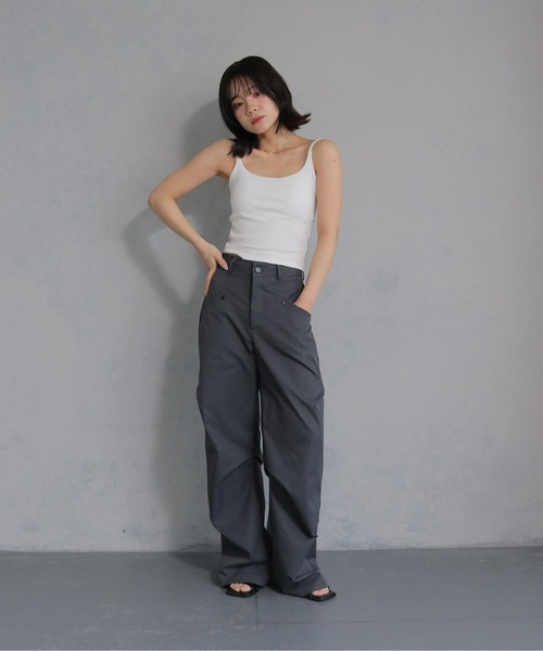 cheriella(シェリエラ)の「【cheriella】カップ付きバックストラップデザインキャミソール CUP-IN BACK STRAP DESIGN CAMISOLE(キャミソール・レディース・オフホワイト/ブラック・M)」の10枚目の写真