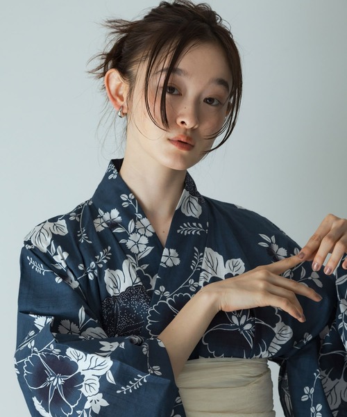 SENSE OF PLACE by URBAN RESEARCH(センスオブプレイスバイアーバンリサーチ)の「浴衣2点セットA(変織紅梅)(浴衣・レディース・パープル系その他/ホワイト系その他/ブルー系その他/その他1・ONE)」の3枚目の写真