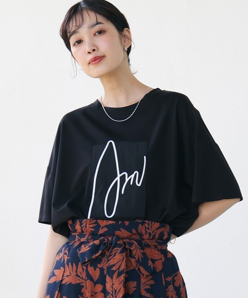 Bou Jeloud（ブージュルード）の「アートロゴカットソー（Tシャツ/カットソー・レディース・ホワイト/ブラック・FREE）」の2枚目の写真