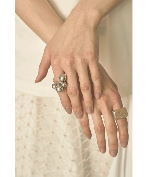 marjour（マージュール）の「BUBBLE BALL RING(FREE SIZE)（リング・レディース・ゴールド/シルバー・FREE）」の3枚目の写真