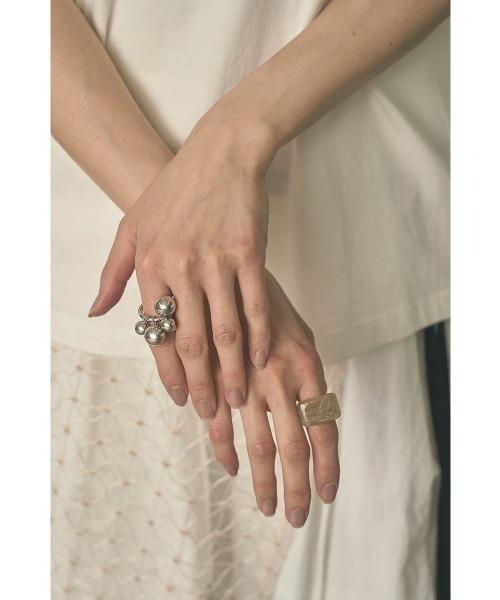marjour（マージュール）の「BUBBLE BALL RING(FREE SIZE)（リング・レディース・ゴールド/シルバー・FREE）」の7枚目の写真