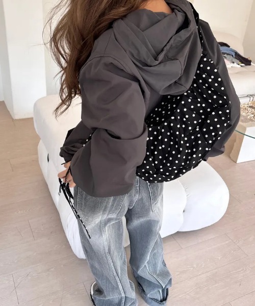 FREE STYLISTS(フリー スタイリスト)の「Y2K ドットドローストリングショルダーバッグ 2WAY(ショルダーバッグ・レディース・ホワイト/ブラック・FREE)」の12枚目の写真