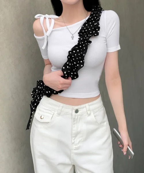 FREE STYLISTS(フリー スタイリスト)の「Y2K ドットドローストリングショルダーバッグ 2WAY(ショルダーバッグ・レディース・ホワイト/ブラック・FREE)」の10枚目の写真