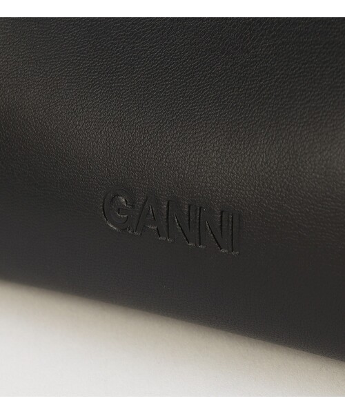 GANNI(ガニー)の「GANNI/ガニー Ganni Bou Bag Small / A5241 / リサイクルレザー 2way ショルダーバッグ / ハンドバッグ(ショルダーバッグ・レディース・ブラック・ONE SIZE)」の13枚目の写真