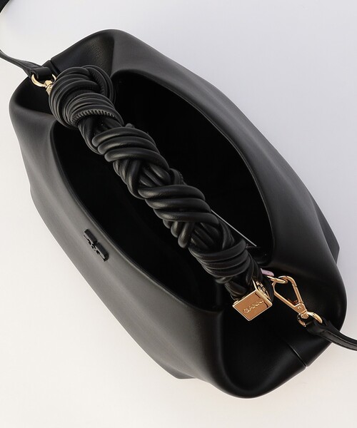 GANNI(ガニー)の「GANNI/ガニー Ganni Bou Bag Small / A5241 / リサイクルレザー 2way ショルダーバッグ / ハンドバッグ(ショルダーバッグ・レディース・ブラック・ONE SIZE)」の8枚目の写真