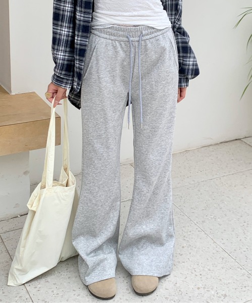 everycoco(エブリーココ)の「ブーツカットスウェットパンツ(スウェットパンツ・レディース・グレー/ブラック・L/M)」の7枚目の写真