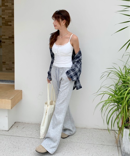 everycoco(エブリーココ)の「ブーツカットスウェットパンツ(スウェットパンツ・レディース・グレー/ブラック・L/M)」の6枚目の写真