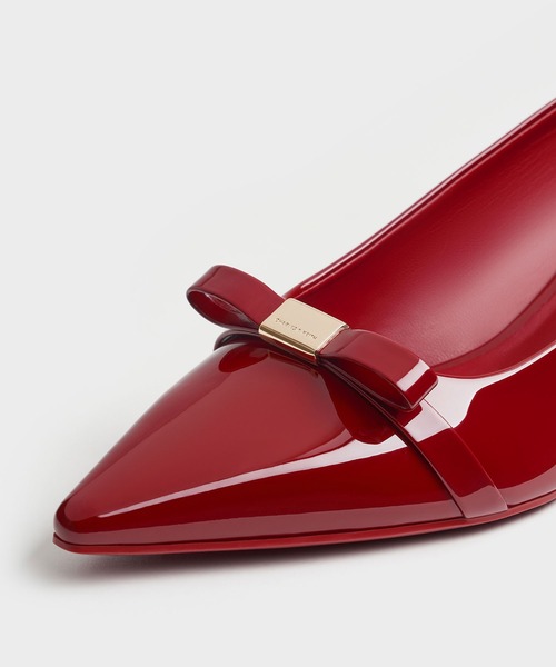 CHARLES & KEITH(チャールズ & キース)の「Dorian ドリアン パテントボウブロックヒールパンプス(パンプス・レディース・ブラウン系その他3/ダークブラウン/ブラック系その他6/レッド・24.5cm/23.5cm/25.5cm/25cm/23cm/22.5cm/22cm)」の7枚目の写真