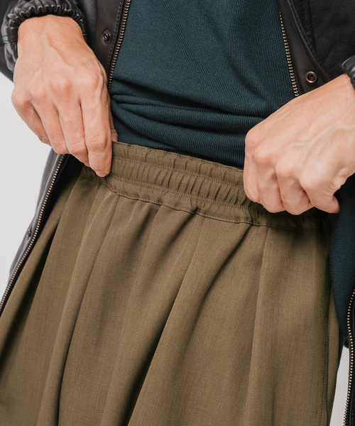 EDIFICE(エディフィス)の「ラフトップ ウルトラ ワイドパンツ(スラックス・メンズ・ブラック/ブラウン/ベージュ系その他・SMALL/MEDIUM/LARGE)」の22枚目の写真