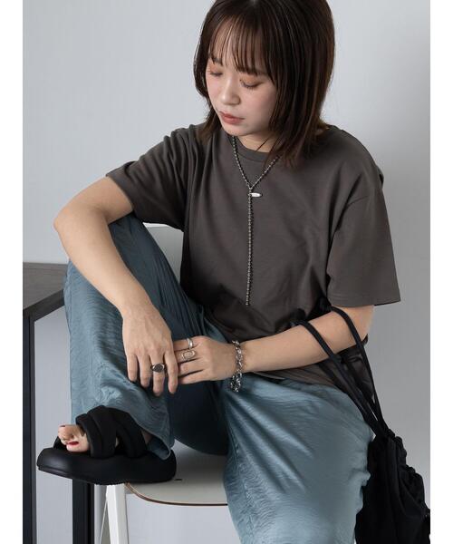 ehka sopo(エヘカソポ)の「バックレイヤードカットソー(Tシャツ/カットソー・レディース・チャコールグレー/グリーン/ベージュ/オフホワイト・F)」の3枚目の写真