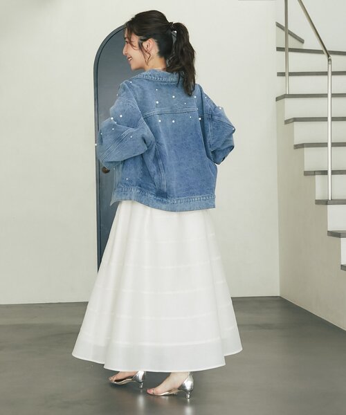 La boutique BonBon(ラブティックボンボン)の「【今すぐお届け!・miki監修】パール付デニムジャケット(デニムジャケット・レディース・ネイビー/サックスブルー・FREE)」の18枚目の写真