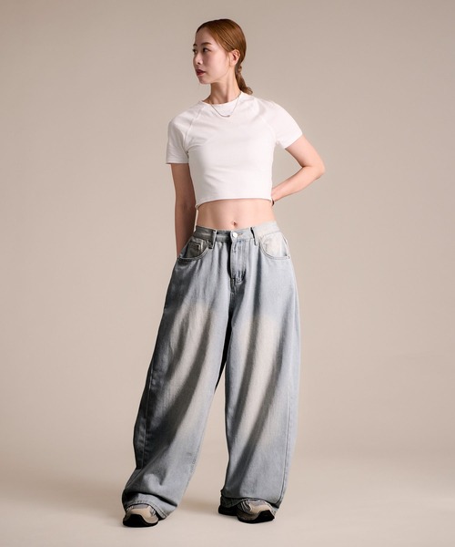 MAISON SELECT(メゾンセレクト)の「7A3 サイドタックワイドデニム SHORT DD5006(デニムパンツ・レディース・ライトブルー/ブラック/ブルー/ブルー系その他・M/L/XL/S)」の3枚目の写真