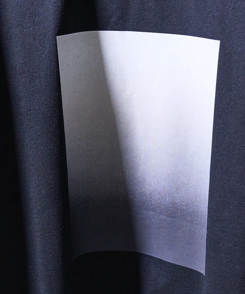 ABAHOUSE(アバハウス)の「グラデーション グラフィック プリントTシャツ/オーバーサイズ(Tシャツ/カットソー・メンズ・ホワイト/ブラック/ホワイト系その他/ブラック系その他・46/48)」の9枚目の写真