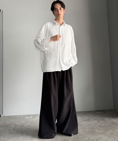 Classical Origin（クラシカルオリジン）の「「魅せる服。」刺繍使いルーズドレープシャツ（長袖）／Embroidery Loose Drape Shirt（シャツ/ブラウス・メンズ・チャコールグレー/ホワイト/ライトグレー・SMALL/MEDIUM/LARGE）」の11枚目の写真